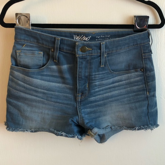 Mossimo soft jean shorts - Picture 1 of 4